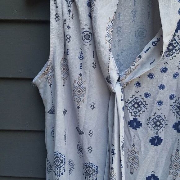 Elena Baldi Gray White Sheer Print Top with tie size Medium - Picture 5 of 8